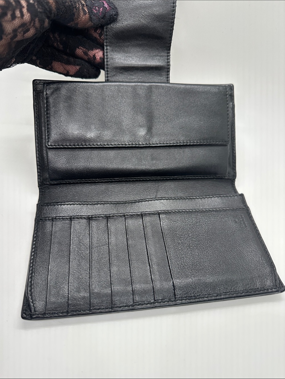 Gucci - GG Supreme Continental Wallet - Picture 4 of 15